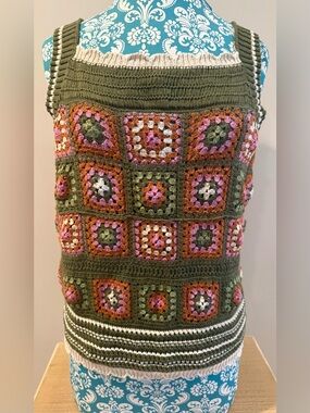 NWT TRIBAL JEANS Brand Olive Green Crochet Top with Pink & Orange Accents